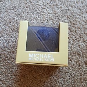 Michael kors  tie navy blue stripes New in a box